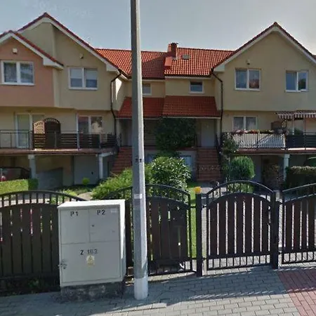 Dwa pokoje z prywatną kuchnią i łazienką - niedaleko plaży Kwatera prywatna