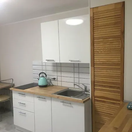 Dwa pokoje z prywatną kuchnią i łazienką - niedaleko plaży Gdynia